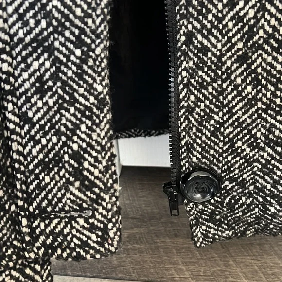 Forever 21 Winter Jacket - Picture 9 of 10